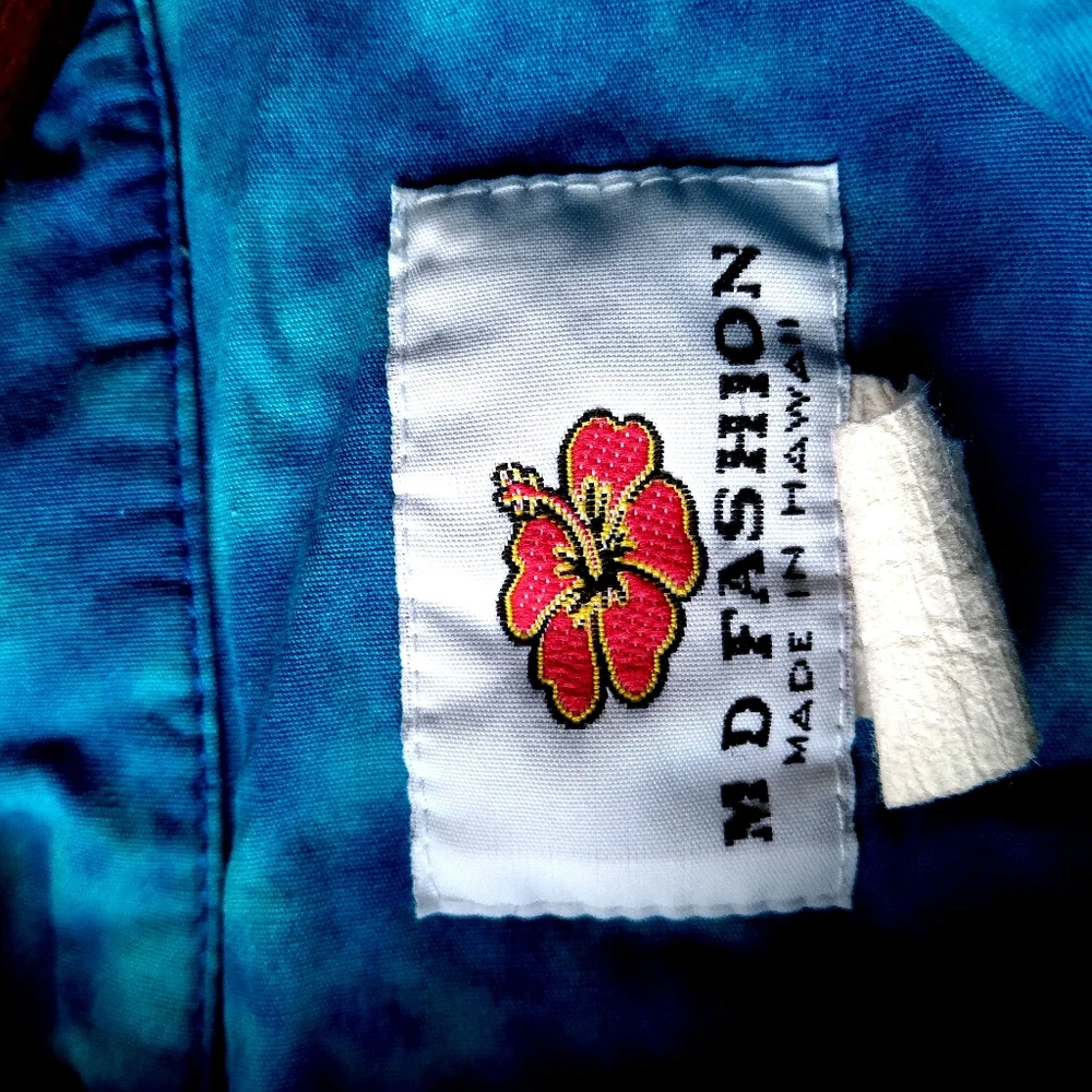 Vintage Hawaii Surf Graphic Button Down Shirt. Perfect!_4